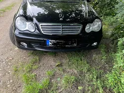 Schwarz Gebraucht 2004 Mercedes C200 Kombi | 2.800 € (Teuer)