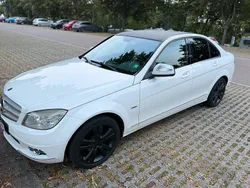 Weiß Gebraucht 2007 Mercedes C220 Avantgarde Limousine | 6.500 € (Teuer)