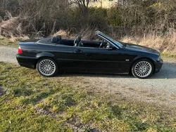 Schwarz Gebraucht 2001 BMW 320 Cabriolet Cabrio | 8.500 €
