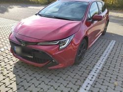 Rot Gebraucht 2021 Toyota Corolla Team Kombi | 22.000 € (Guter Preis)