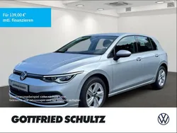 Silber Gebraucht 2023 VW Golf VIII Life Limousine | 22.990 € (Fairer Preis)