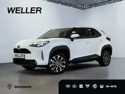 Mysticschwarz mica Neu 2025 Toyota Yaris Cross SUV | 27.990 €