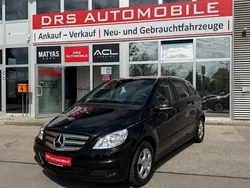Kosmosschwarz metalliclack Gebraucht 2011 Mercedes B180 Van / Kleinbus | 5.990 € (Fairer Preis)