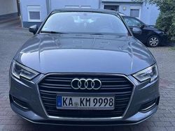 Grau Gebraucht 2019 Audi A3 Limousine | 18.000 € (Guter Preis)