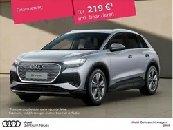 Florettsilber metallic Gebraucht 2024 Audi Q4 e-tron Advanced SUV | 42.240 €