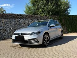 Silber Gebraucht 2020 VW Golf VIII Style Limousine | 17.000 € (Etwas zu teuer)