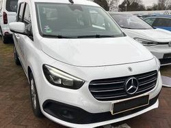 Weiß Gebraucht 2023 Mercedes 180 Edition Limousine | 18.999 € (Superpreis)