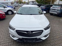 Weiß Gebraucht 2017 Opel Insignia Edition Kombi | 12.999 € (Fairer Preis)