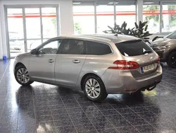 Grau Gebraucht 2020 Peugeot 308 Allure Kombi | 11.870 € (Fairer Preis)