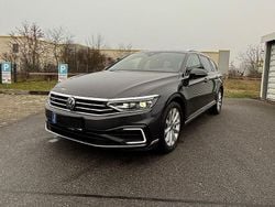 Grau Gebraucht 2021 VW Passat GTE Kombi | 24.800 € (Fairer Preis)