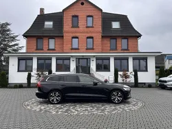 Schwarz Gebraucht 2019 Volvo V60 Inscription Kombi | 19.950 € (Teuer)