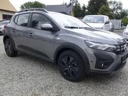 Grau Neu 2024 Dacia Sandero Stepway Kleinwagen | 16.990 € (Fairer Preis)