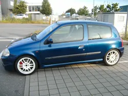 Blau Gebraucht 2002 Renault Clio II R.S. Limousine | 8.950 €
