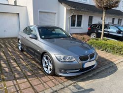 Grau Gebraucht 2011 BMW 330 Cabriolet Comfort Edition Cabrio | 15.000 € (Etwas zu teuer)