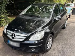 Schwarz Gebraucht 2010 Mercedes 180 Limousine | 4.950 €