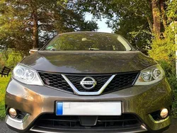Braun Gebraucht 2015 Nissan Pulsar Tekna Limousine | 10.500 € (Guter Preis)