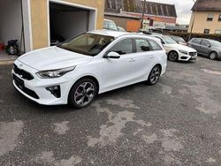 Weiß Gebraucht 2020 Kia Ceed Sportswagon Spirit Kombi | 17.999 € (Guter Preis)