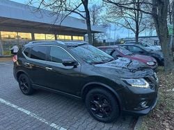 Grün Gebraucht 2014 Nissan X-Trail Tekna SUV | 12.250 € (Fairer Preis)