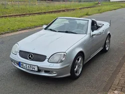 Silber Gebraucht 2002 Mercedes SLK320 Cabrio | 12.850 €