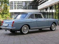 Blau Gebraucht 1968 Peugeot 404 Coupé | 34.995 €