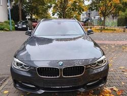 Grau Gebraucht 2013 BMW 318 Sport Line Kombi | 9.600 € (Fairer Preis)