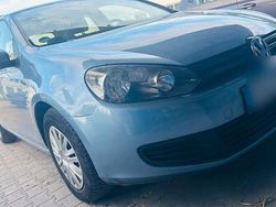 Blau Gebraucht 2010 VW Golf VI Limousine | 3.900 € (Fairer Preis)