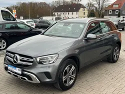 Grau Gebraucht 2020 Mercedes GLC200 SUV | 31.499 € (Fairer Preis)