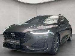 Grau Gebraucht 2024 Ford Focus ST-Line X Kombi | 24.450 € (Superpreis)