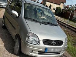 Silber Gebraucht 2001 Opel Agila Kleinwagen | 700 € (Guter Preis)