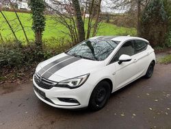 Weiß Gebraucht 2017 Opel Astra Limousine | 6.500 € (Teuer)