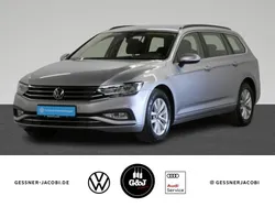 Silber Gebraucht 2021 VW Passat Business Kombi | 19.950 € (Superpreis)