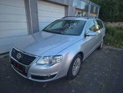 Silber Gebraucht 2009 VW Passat Comfortline Kombi | 2.500 € (Guter Preis)