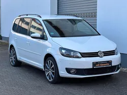 Weiß Gebraucht 2013 VW Touran Comfortline Van / Kleinbus | 7.990 € (Guter Preis)