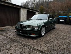 Grün Gebraucht 2000 BMW 323 Compact Sport Line Kleinwagen | 9.400 €