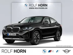 Saphirschwarz metallic Gebraucht 2023 BMW X4 SUV | 48.840 € (Guter Preis)