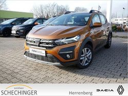 Orange / atacama orange (metallic) Gebraucht 2021 Dacia Sandero Comfort Kleinwagen | 12.200 € (Fairer Preis)