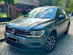 Grau Gebraucht 2018 VW Tiguan Trendline SUV | 18.400 € (Fairer Preis)