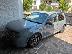 Grau Gebraucht 1999 VW Golf IV GTI Kleinwagen | 4.100 €