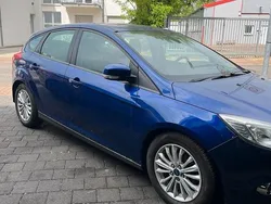 Blau Gebraucht 2014 Ford Focus Kombi | 3.000 € (Superpreis)