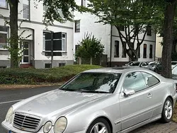 Grau Gebraucht 2001 Mercedes CLK320 Coupé | 1.800 € (Superpreis)