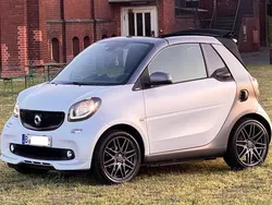 Weiß Gebraucht 2018 Smart ForTwo Cabrio Brabus Cabrio | 18.800 € (Etwas zu teuer)