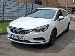 Weiß Gebraucht 2016 Opel Astra Active Kombi | 9.300 € (Guter Preis)
