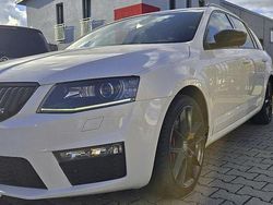 Weiß Gebraucht 2015 Skoda Octavia RS Kombi | 8.790 € (Fairer Preis)