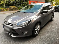 Grau Gebraucht 2012 Ford Focus Kombi | 5.999 € (Fairer Preis)