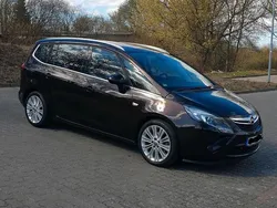 Braun Gebraucht 2012 Opel Zafira Tourer Van / Kleinbus | 7.700 € (Etwas zu teuer)