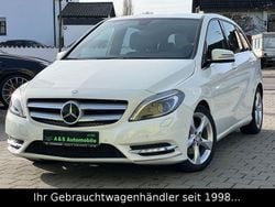 Weiß Gebraucht 2013 Mercedes B200 Sport Van / Kleinbus | 11.990 € (Fairer Preis)