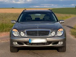 Grau Gebraucht 2004 Mercedes E220 Kombi | 3.350 € (Etwas zu teuer)