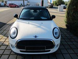 Weiß Gebraucht 2017 Mini ONE Kleinwagen | 11.500 € (Fairer Preis)