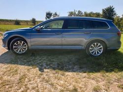 Blau Gebraucht 2016 VW Passat Kombi | 9.500 € (Fairer Preis)