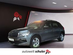 Graphitegrau metallic Gebraucht 2025 Skoda Kamiq Selection SUV | 24.480 € (Fairer Preis)